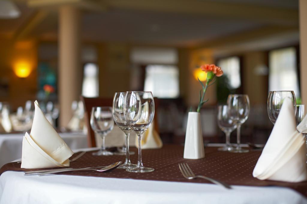Hotel Perla Bieszczadow Geovita Чорна Екстер'єр фото