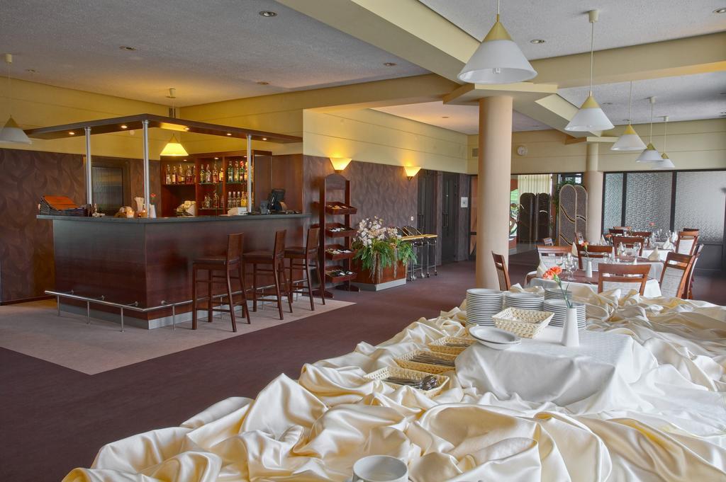Hotel Perla Bieszczadow Geovita Чорна Екстер'єр фото