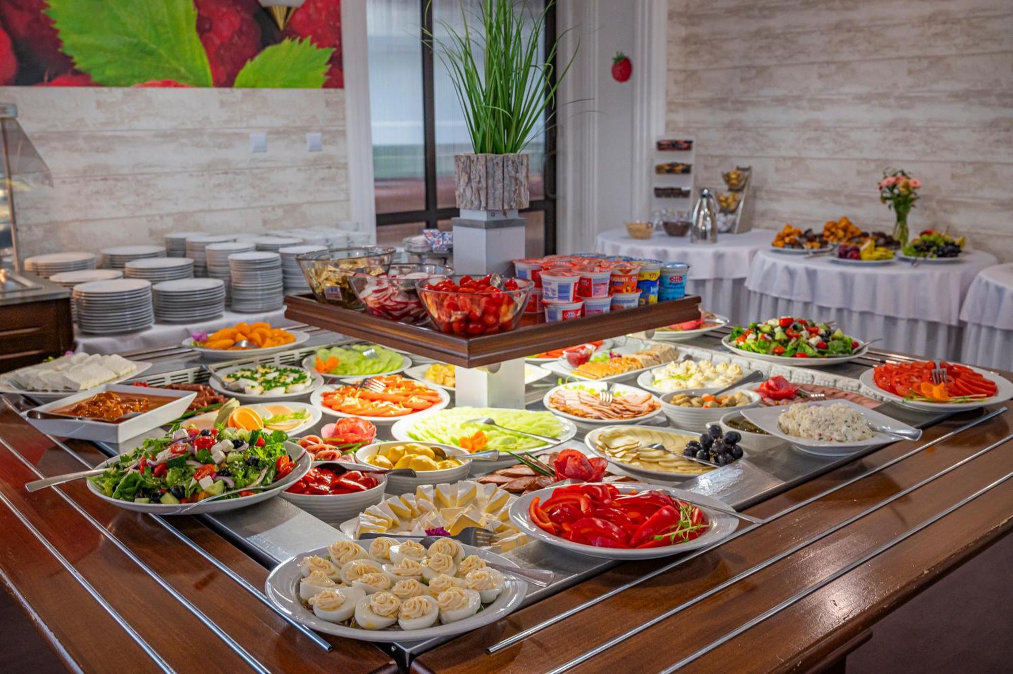 Hotel Perla Bieszczadow Geovita Чорна Екстер'єр фото