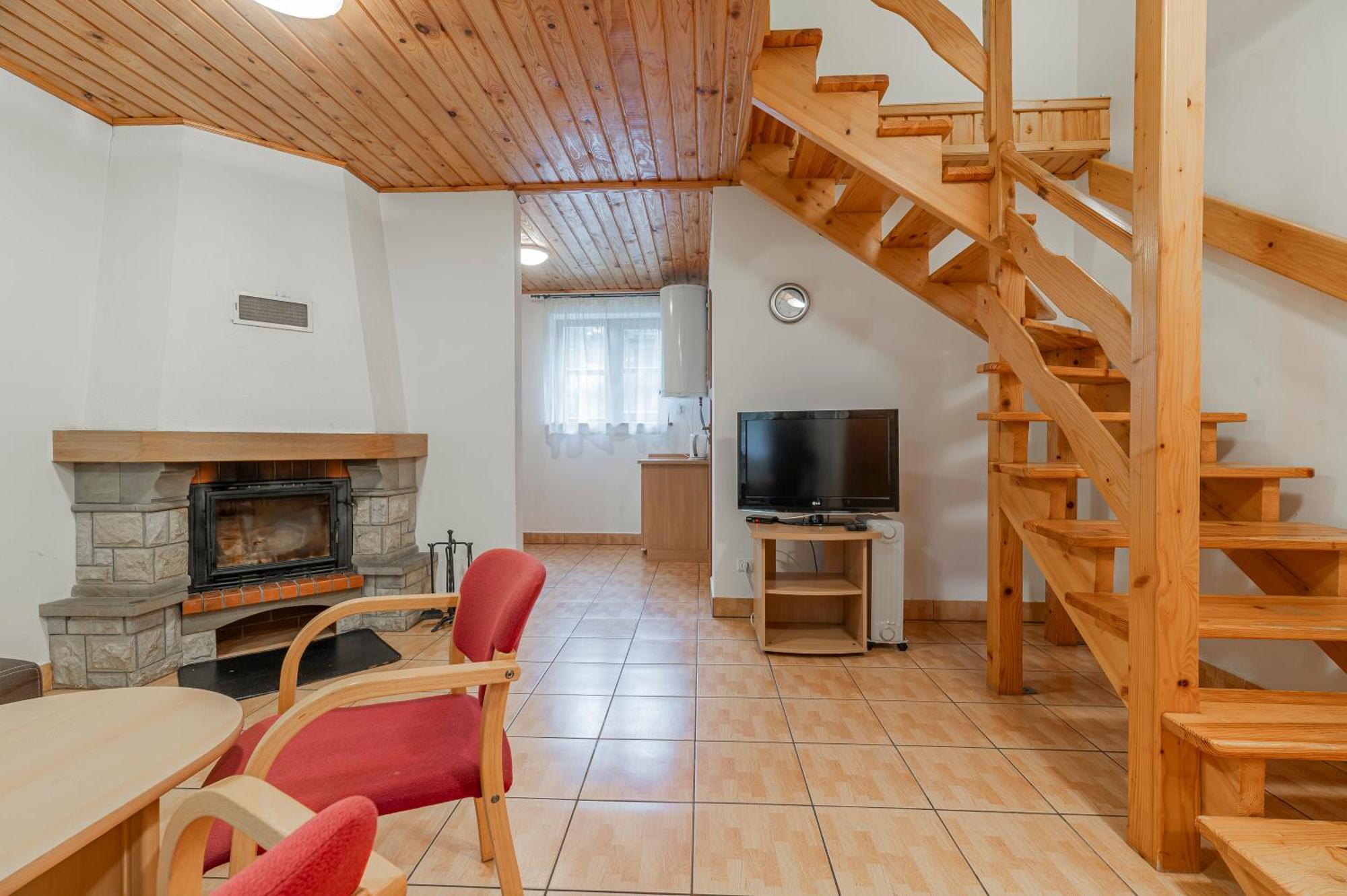 Hotel Perla Bieszczadow Geovita Чорна Екстер'єр фото